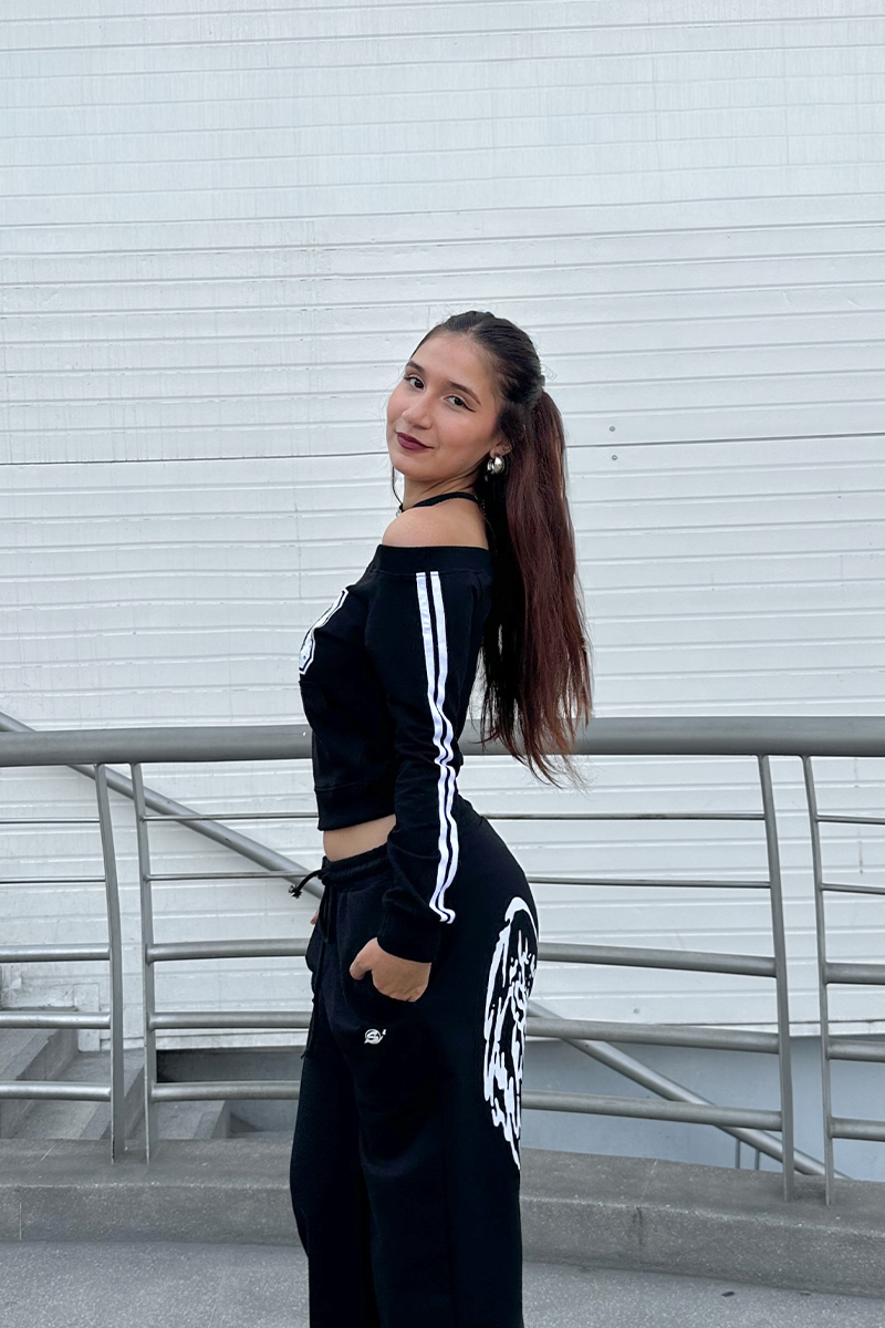 offshoulder 23
