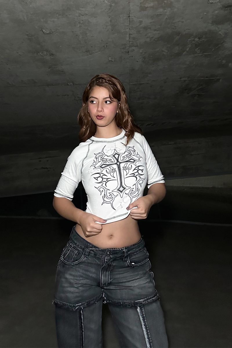 Crop Sam - Perla