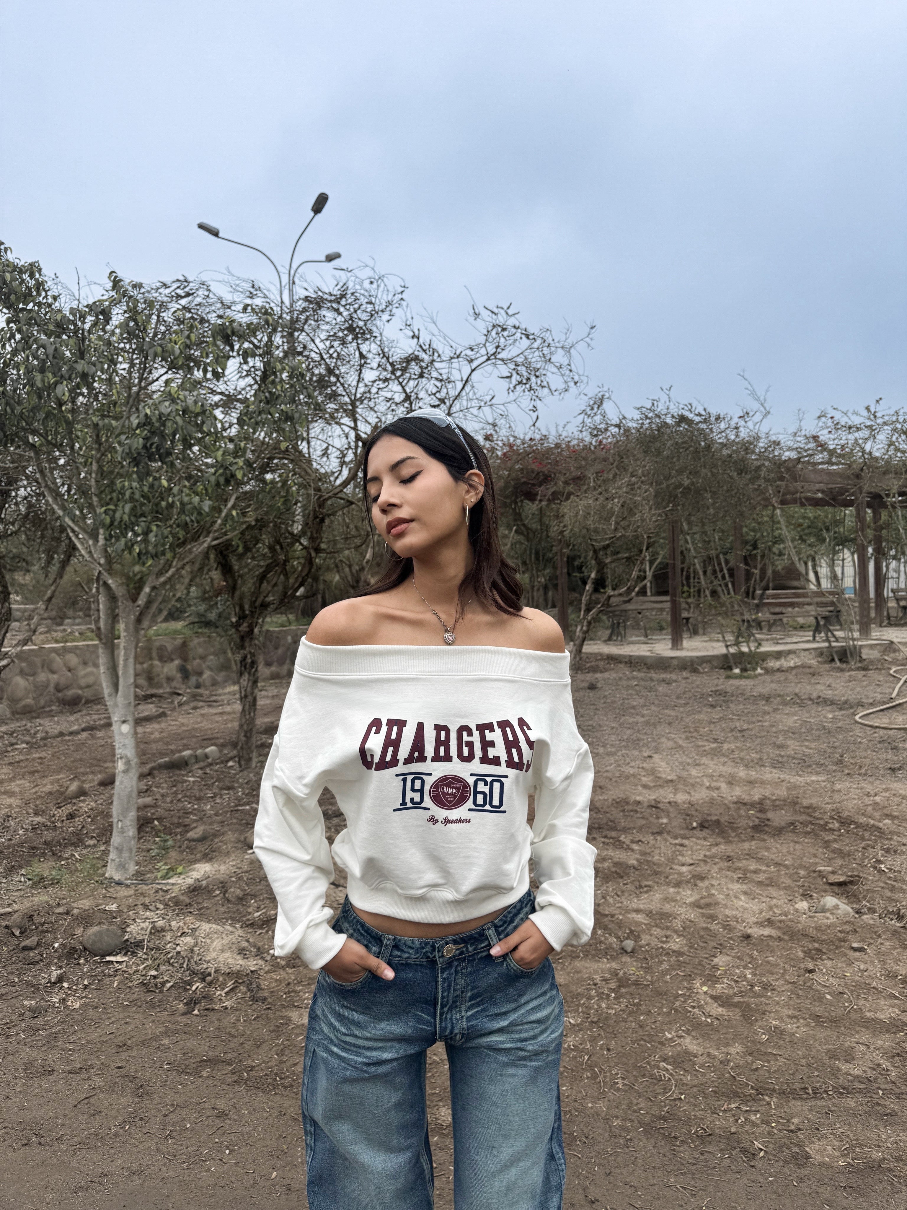 Offshoulder CHARGER